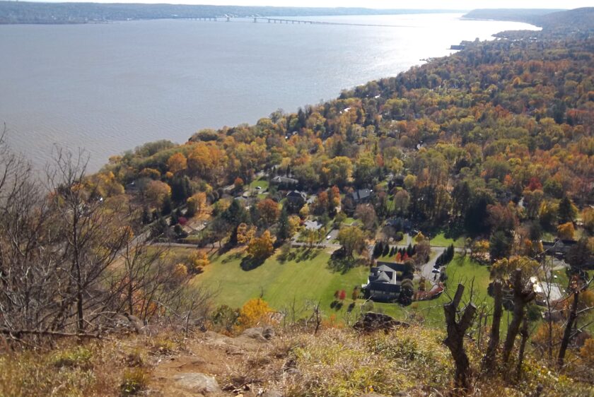 Hook Mountain in autumn